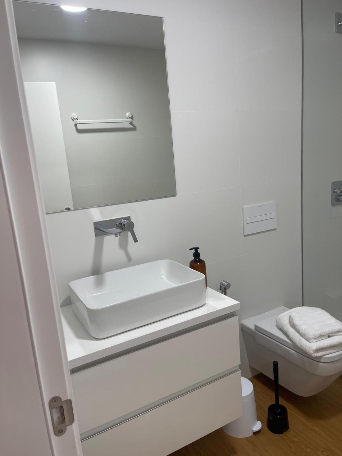 Apartamento Calle Rodrigo De Triana Con Opcion De Parking Sevilla Bagian luar foto