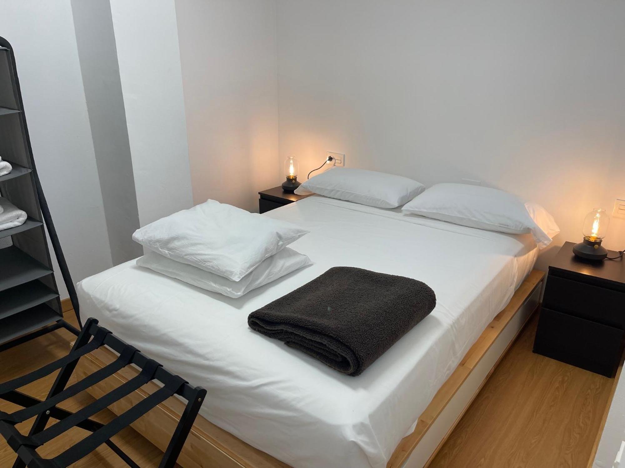 Apartamento Calle Rodrigo De Triana Con Opcion De Parking Sevilla Bagian luar foto