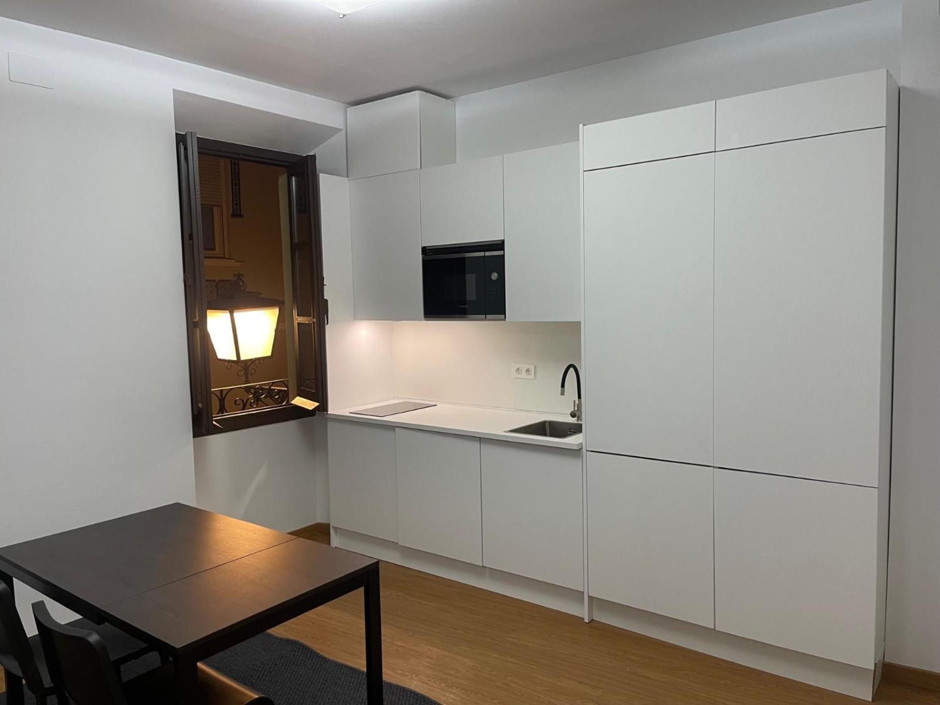 Apartamento Calle Rodrigo De Triana Con Opcion De Parking Sevilla Bagian luar foto